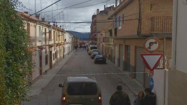 Calle donde reside la víctima de Requena Calle donde reside la víctima de Requena