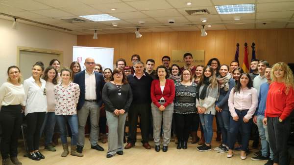 Servicios Sociales incorpora a jóvenes cualificados Servicios Sociales incorpora a jóvenes cualificados