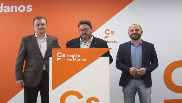 El portavoz regional de Ciudadanos, Miguel Sánchez, en rueda de prensa El portavoz regional de Ciudadanos, Miguel Sánchez, en rueda de prensa