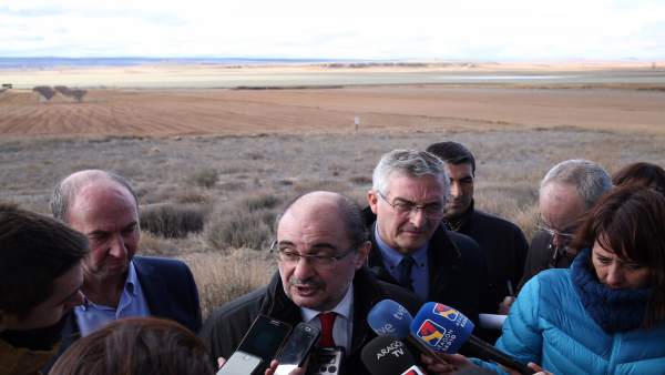 Javier Lambán visita la Laguna de Gallocanta Javier Lambán visita la Laguna de Gallocanta