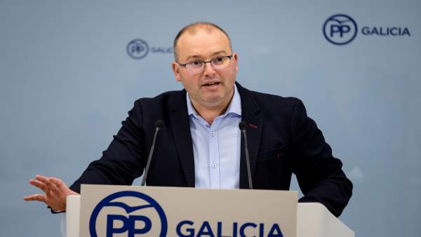El secretario xeral del PPdeG, Miguel Tellado, en rueda de prensa El secretario xeral del PPdeG, Miguel Tellado, en rueda de prensa