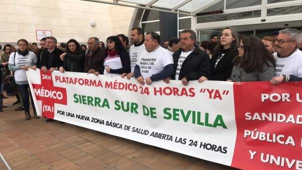 Acto de protesta de la plataforma. Acto de protesta de la plataforma.