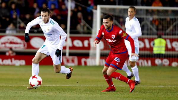 Gareth Bale ante el Numancia Gareth Bale ante el Numancia