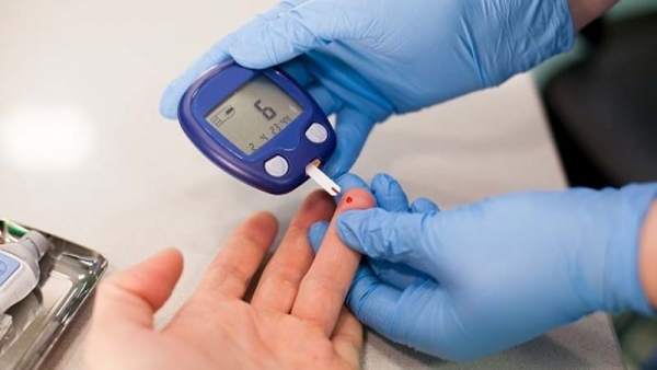 Prueba de la glucosa, diabetes, glucómetro Prueba de la glucosa, diabetes, glucómetro