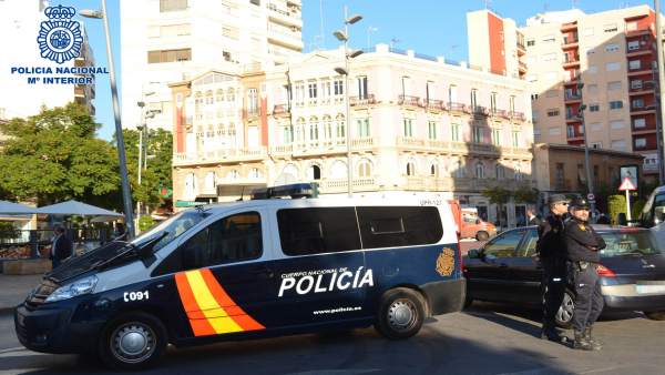 Policía Nacional en el centro de Almería Policía Nacional en el centro de Almería