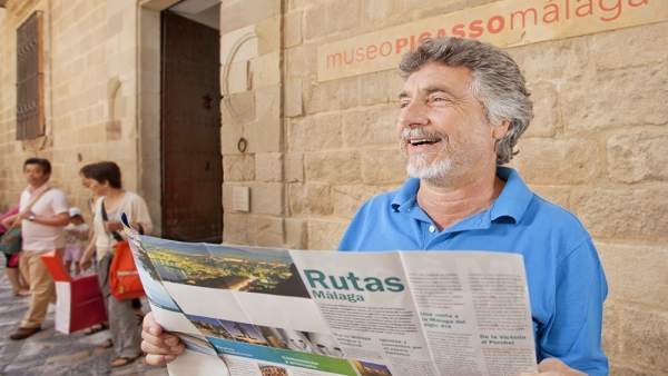 Turista Málaga museo picasso turismo visita viajero cultura japoneses Turista Málaga museo picasso turismo visita viajero cultura japoneses