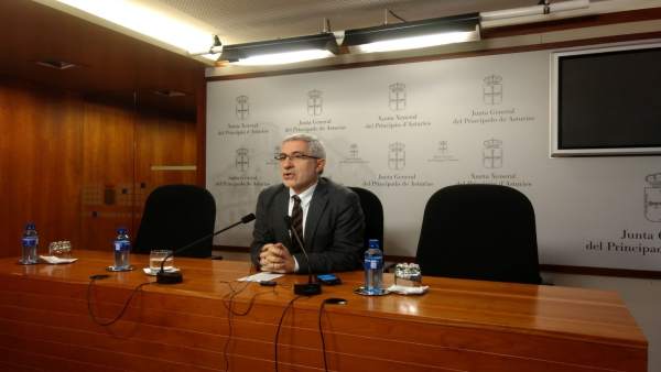Gaspar Llamazares. Gaspar Llamazares.