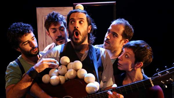 El Teatre Rialto comença l'any amb l'espectacle familiar 'Emportats', de La Trócola Circ El Teatre Rialto comença l'any amb l'espectacle familiar 'Emportats', de La Trócola Circ
