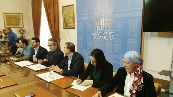 Guarido y miembros del bipartito. Guarido y miembros del bipartito.