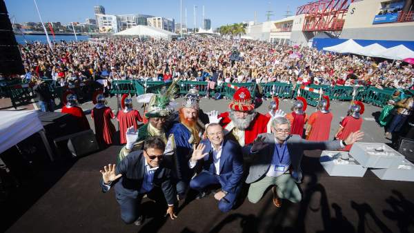 Los Reyes Magos a su llegada a Las Palmas de Gran Canaria Los Reyes Magos a su llegada a Las Palmas de Gran Canaria