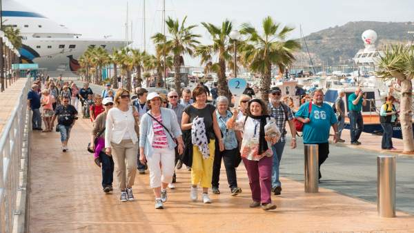 Oleada de turistas Oleada de turistas