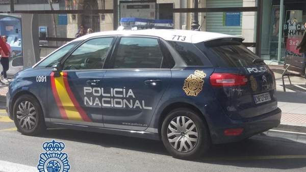 Coche de Policía Nacional Coche de Policía Nacional