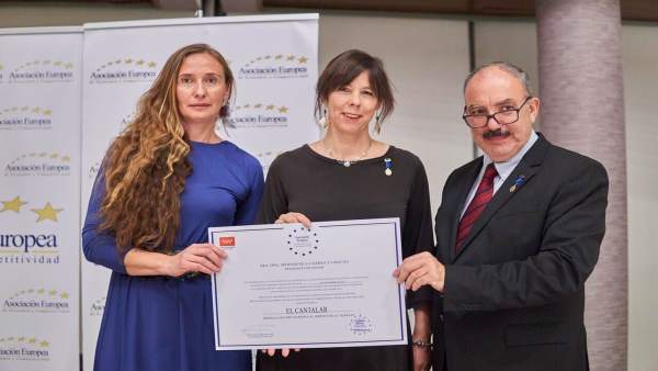 Reconocimiento a empresas dedicadas a ecoturismo Reconocimiento a empresas dedicadas a ecoturismo