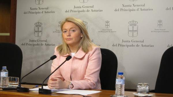 Cristina Coto en rueda de prensa. Cristina Coto en rueda de prensa.
