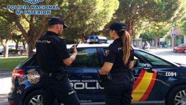 Nota De Prensa: La Policía Nacional Detiene A Un Individuo Reclamado Por Siete J Nota De Prensa: La Policía Nacional Detiene A Un Individuo Reclamado Por Siete J
