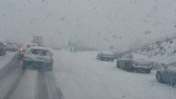 Nieve, carretera, nevada, frío Nieve, carretera, nevada, frío