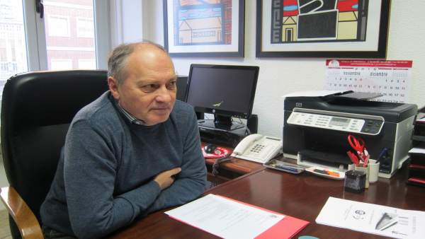 El secretario de UGT, Faustino Temprano, en su despacho El secretario de UGT, Faustino Temprano, en su despacho