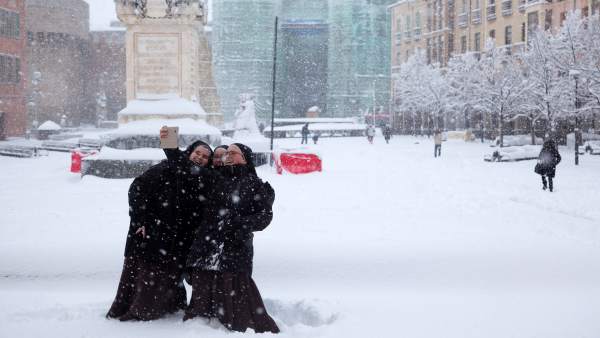 Una capa de nieve de entre 30 y 40 centímetros en Ávila Una capa de nieve de entre 30 y 40 centímetros en Ávila