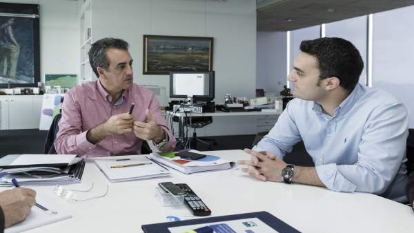 Martín se reúne con el alcalde de Ribamontán al Monte Martín se reúne con el alcalde de Ribamontán al Monte