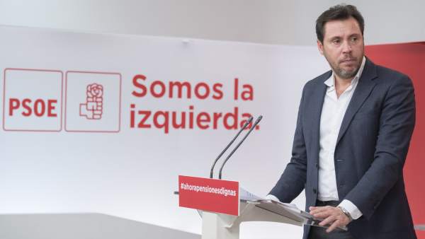 El portavoz de la Ejecutiva del PSOE, Óscar Puente, en Ferraz. El portavoz de la Ejecutiva del PSOE, Óscar Puente, en Ferraz.