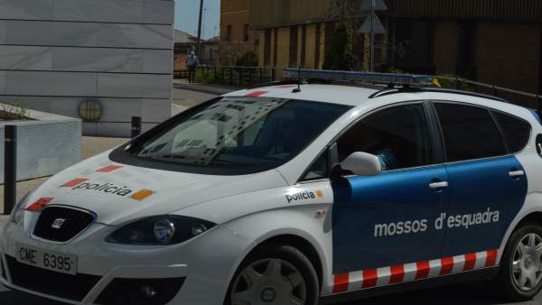 Coche de los Mossos d'Esquadra Coche de los Mossos d'Esquadra