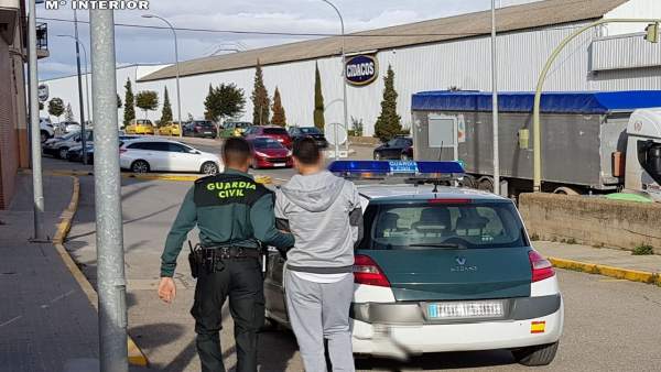 Traslado detenido por agresión Traslado detenido por agresión