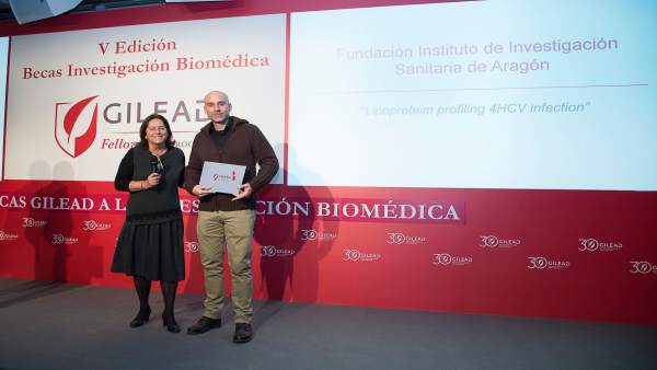 Arbonés y María Buti, presidenta de la Asociación para el Estudio del Hígado Arbonés y María Buti, presidenta de la Asociación para el Estudio del Hígado
