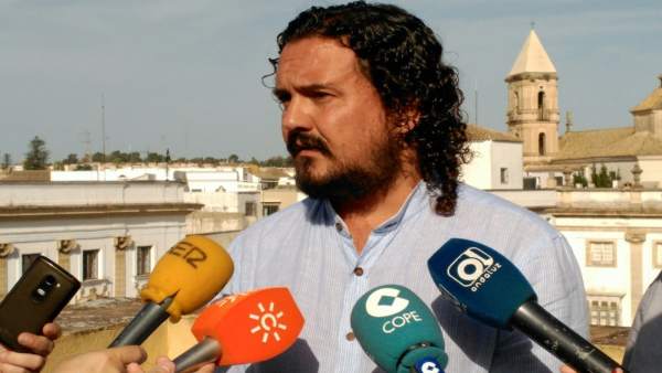 El coordinador provincial de IU, Fernando Macías El coordinador provincial de IU, Fernando Macías