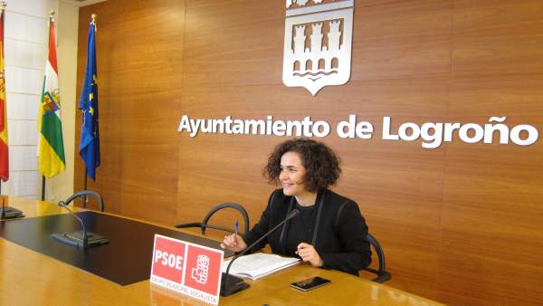 La Portavoz Del PSOE, Beatriz Arraiz La Portavoz Del PSOE, Beatriz Arraiz