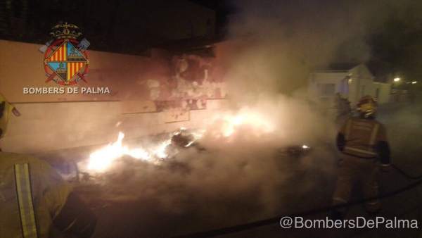 Incendio de contenedores en Palma Incendio de contenedores en Palma