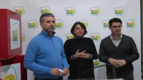 Pedro García, Francisco A. Sánchez y Elena Cortés Pedro García, Francisco A. Sánchez y Elena Cortés