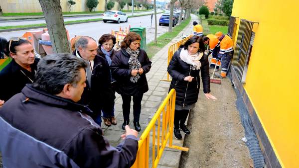 Visita a la sede vecinal de Pintores Montañeses Visita a la sede vecinal de Pintores Montañeses