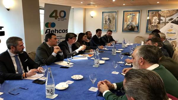 Encuentro juan marín con aehcos y faeplayas reunión malaga Ciudadanos cs Encuentro juan marín con aehcos y faeplayas reunión malaga Ciudadanos cs