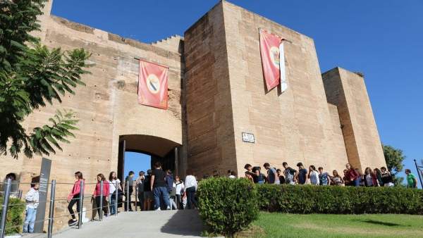 Visita guiada al Castillo de los Zúñigas de Cartaya. Visita guiada al Castillo de los Zúñigas de Cartaya.