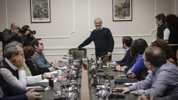 Quinze entitats ciutadanes demanen veu a Ribó davant el redisseny de la mobilitat Quinze entitats ciutadanes demanen veu a Ribó davant el redisseny de la mobilitat