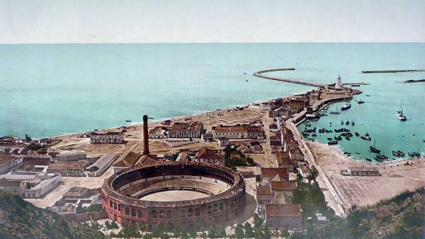 Málaga. Plaza de toros y Malagueta Málaga. Plaza de toros y Malagueta