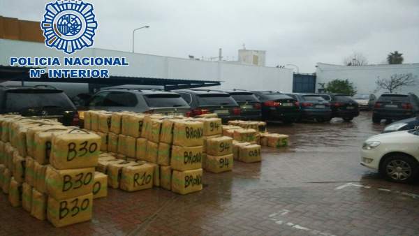 Mäs de 11.000 kilos de hachís incautados en La Línea Mäs de 11.000 kilos de hachís incautados en La Línea