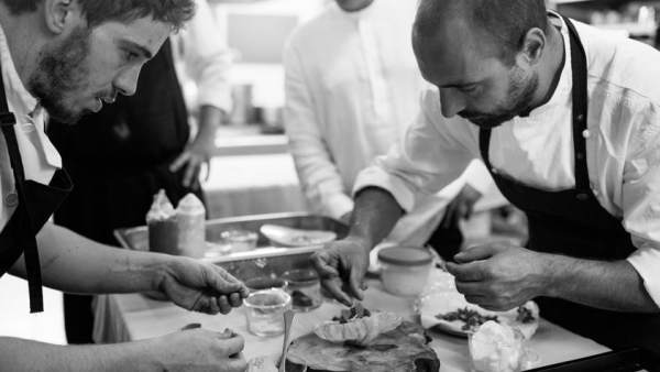 Benito Gómez en la cocina restaurante Bardal ronda estrella michelin Benito Gómez en la cocina restaurante Bardal ronda estrella michelin