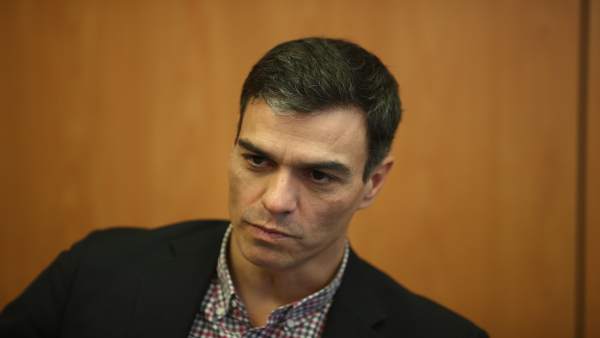 Pedro Sánchez en la reunión con los sindicatos en Ferraz Pedro Sánchez en la reunión con los sindicatos en Ferraz