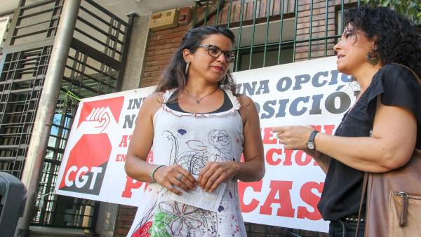 Teresa Rodríguez y Maribel Mora en una concentración de CGT Teresa Rodríguez y Maribel Mora en una concentración de CGT