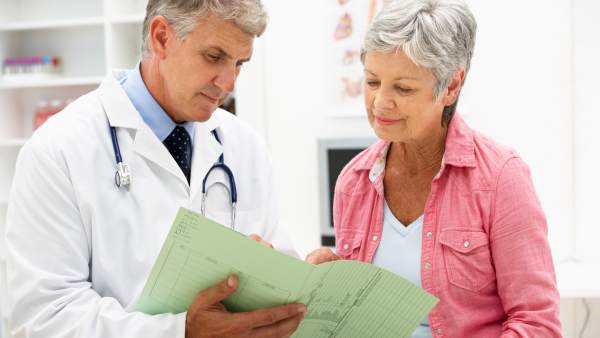 Mujer en el médico Mujer en el médico