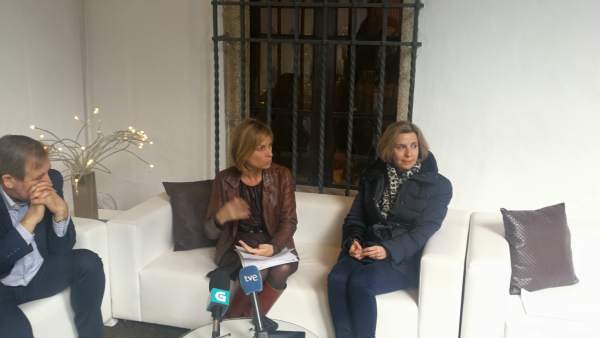 La directora xeral de Turismo, Nava Castro, en el Pazo de San Lourenzo. La directora xeral de Turismo, Nava Castro, en el Pazo de San Lourenzo.
