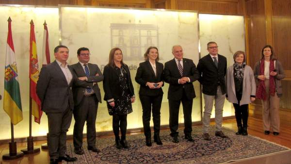 Ceniceros y Gamarra, con miembros del Consejo de Capitalidad Ceniceros y Gamarra, con miembros del Consejo de Capitalidad