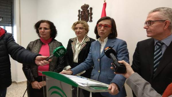 En el centro, la consejera de Justicia e Interior, Rosa Aguilar En el centro, la consejera de Justicia e Interior, Rosa Aguilar