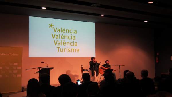 Presentación del vídeo promocional de Turisme València La vida espera Presentación del vídeo promocional de Turisme València La vida espera