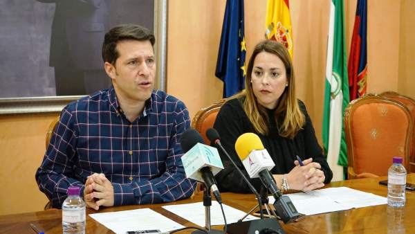 Oscar MEdina y la concejala Paola Moreno Torrox alcalde PP obras inversión Oscar MEdina y la concejala Paola Moreno Torrox alcalde PP obras inversión