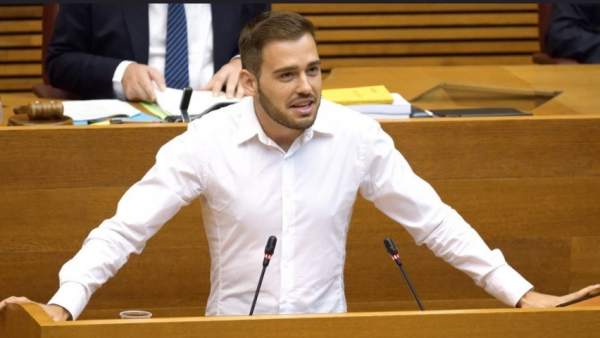 Ferri (Compromís): "No n'hi ha prou que Bonig demane perdó, volem que retornen els diners saquejats" Ferri (Compromís): "No n'hi ha prou que Bonig demane perdó, volem que retornen els diners saquejats"