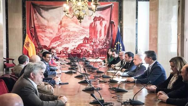 Reunión en el Congreso sobre la situación ferroviaria en Granada Reunión en el Congreso sobre la situación ferroviaria en Granada
