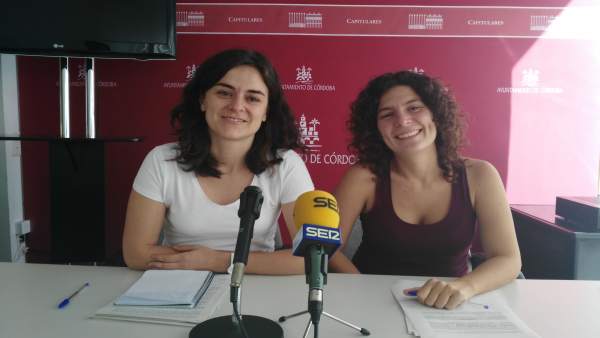 María de los Ángeles Aguilera y Vicky López María de los Ángeles Aguilera y Vicky López