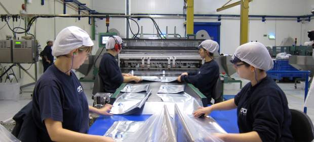 Trabajadores en una fábrica